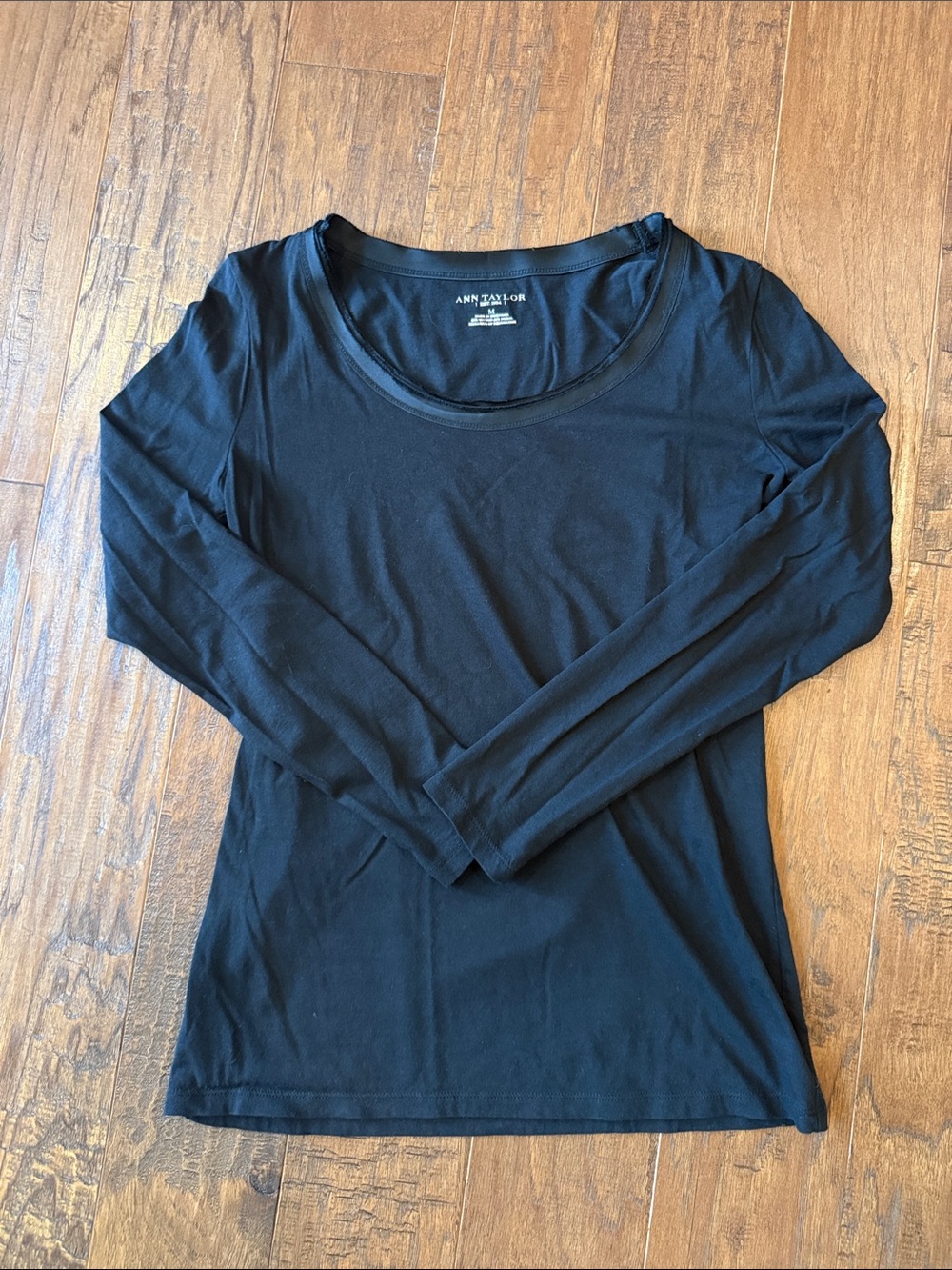 Ann Taylor Black Long Sleeve Scoop Neck Tee